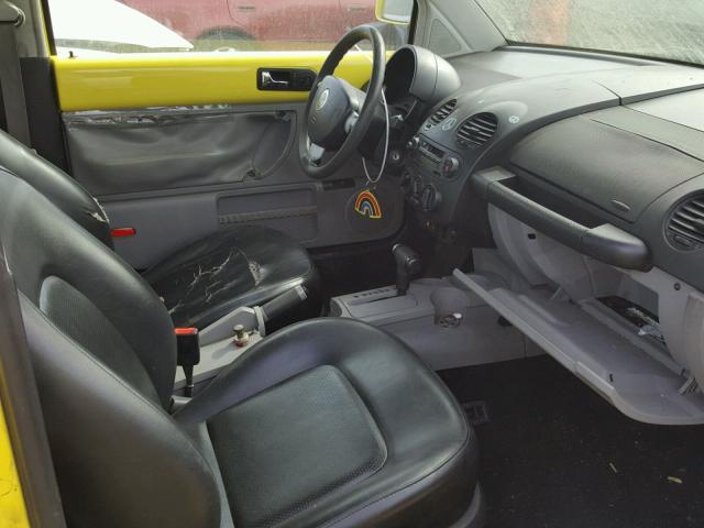 3VWCC21C5XM464706 - 1999 VOLKSWAGEN NEW BEETLE 黄色 照片 5