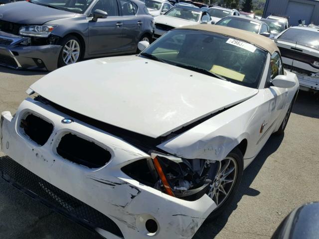 4USBT33403LS46348 - 2003 BMW Z4 2.5 WHITE photo 2