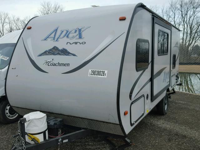 5ZT2CXHC5GA008248 - 2016 COACH APEX WHITE photo 2