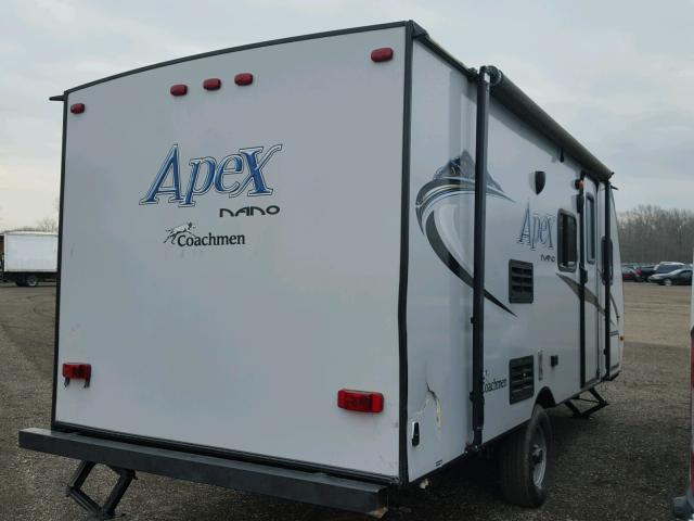 5ZT2CXHC5GA008248 - 2016 COACH APEX WHITE photo 4