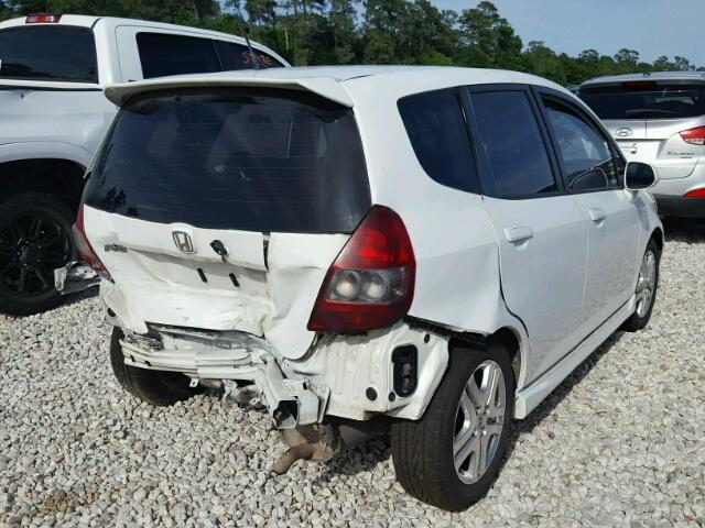 JHMGD38667S028038 - 2007 HONDA FIT S WHITE photo 4