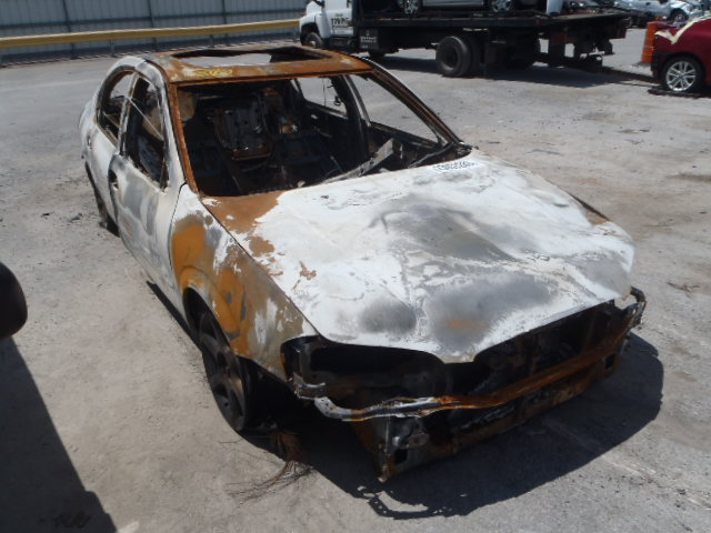 JN1CA31DX1T832798 - 2001 NISSAN MAXIMA GXE BURN photo 1