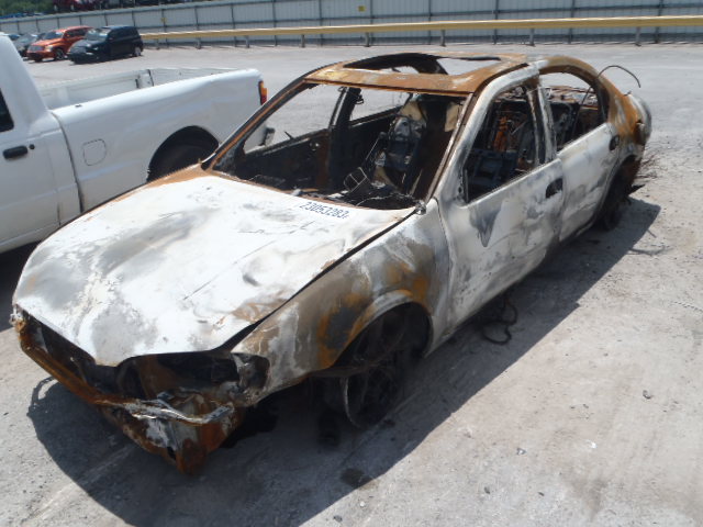 JN1CA31DX1T832798 - 2001 NISSAN MAXIMA GXE BURN photo 10