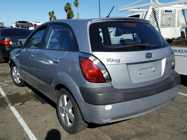 KNADE163976207226 - 2007 KIA RIO 5 SX SILVER photo 3