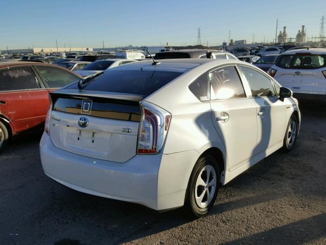 JTDKN3DU8D5556011 - 2013 TOYOTA PRIUS WHITE photo 4