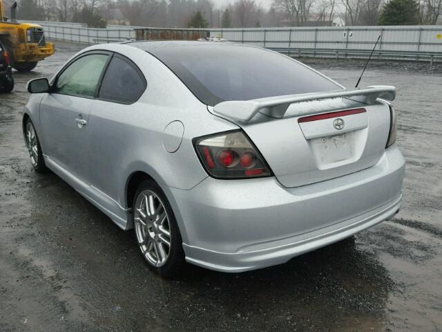 JTKDE177450004693 - 2005 SCION TC SILVER photo 3