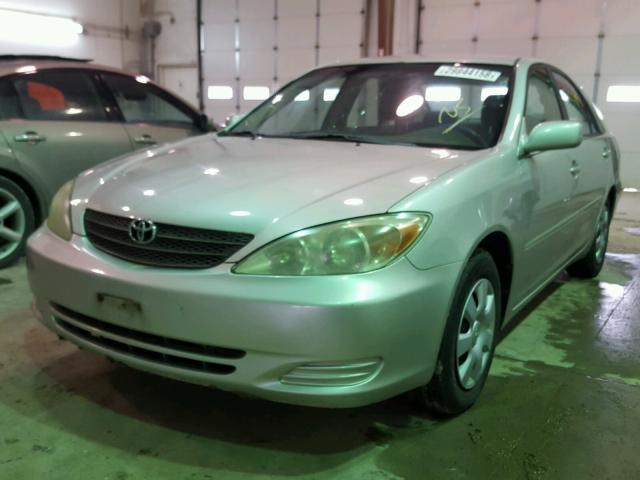4T1BE32K22U059178 - 2002 TOYOTA CAMRY LE SILVER photo 2
