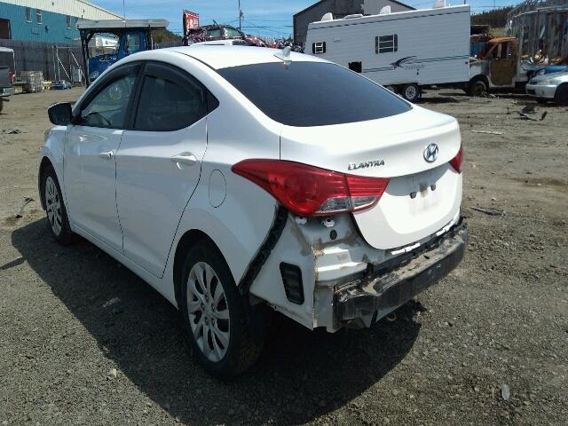 5NPDH4AE4DH177347 - 2013 HYUNDAI ELANTRA GL WHITE photo 3