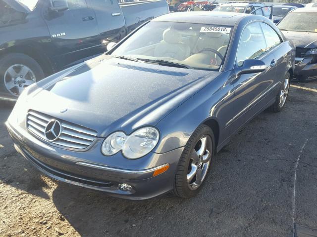 WDBTJ65J05F133620 - 2005 MERCEDES-BENZ CLK 320C BLUE photo 2