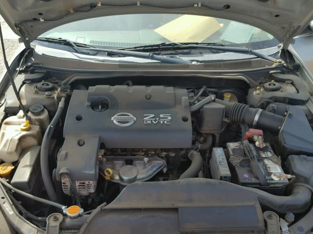 1N4AL11D22C117041 - 2002 NISSAN ALTIMA BAS GOLD photo 7