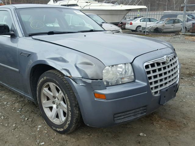 2C3LA43R57H608067 - 2007 CHRYSLER 300 GRAY photo 9