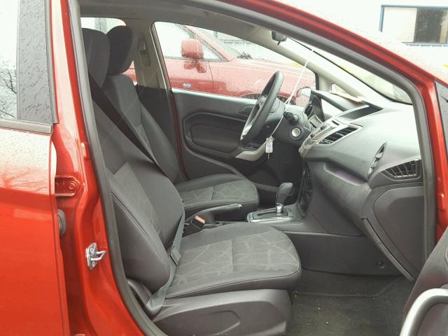 3FADP4EJ4CM118730 - 2012 FORD FIESTA SE RED photo 5