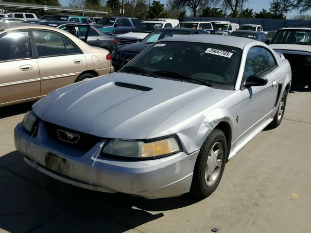 1FAFP4042YF284990 - 2000 FORD MUSTANG SILVER photo 2