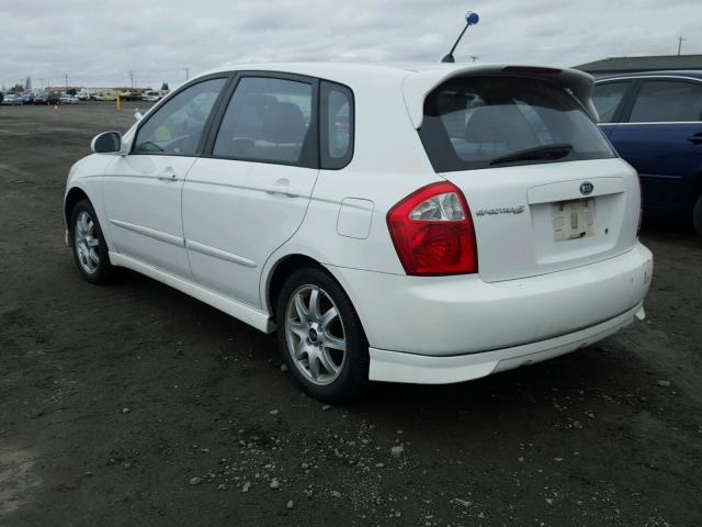 KNAFE161355075364 - 2005 KIA SPECTRA5 WHITE photo 3