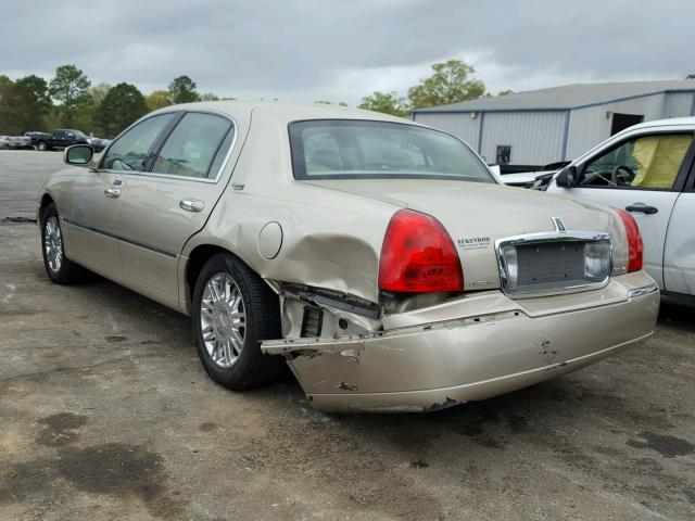 1LNHM82V87Y617541 - 2007 LINCOLN TOWN CAR S BEIGE photo 3