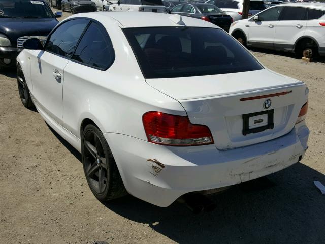 WBAUC73538VF25299 - 2008 BMW 135 I WHITE photo 3