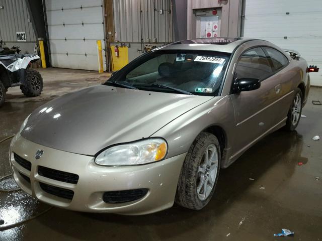 4B3AG42G52E034376 - 2002 DODGE STRATUS SE GOLD photo 2