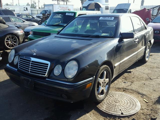 WDBJF72F6VA135304 - 1997 MERCEDES-BENZ E 420 BLACK photo 2