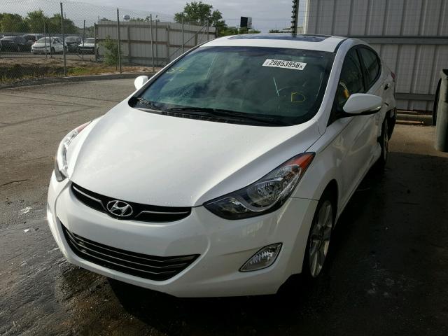 5NPDH4AE8DH427477 - 2013 HYUNDAI ELANTRA GL WHITE photo 2