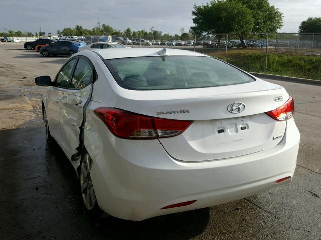 5NPDH4AE8DH427477 - 2013 HYUNDAI ELANTRA GL WHITE photo 3