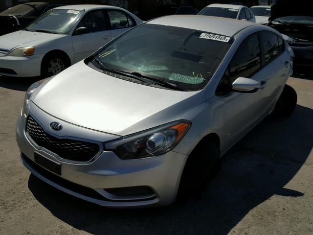 KNAFK4A61F5297819 - 2015 KIA FORTE LX SILVER photo 2