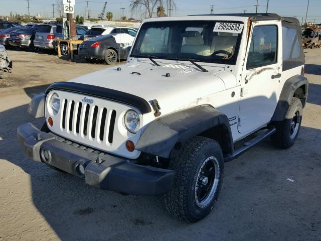 1C4AJWAG2CL126282 - 2012 JEEP WRANGLER S WHITE photo 2