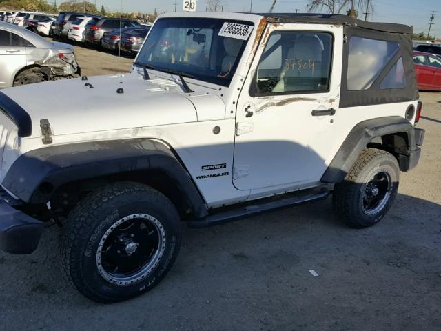 1C4AJWAG2CL126282 - 2012 JEEP WRANGLER S WHITE photo 9