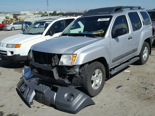 5N1AN08UX6C560916 - 2006 NISSAN XTERRA SILVER photo 2