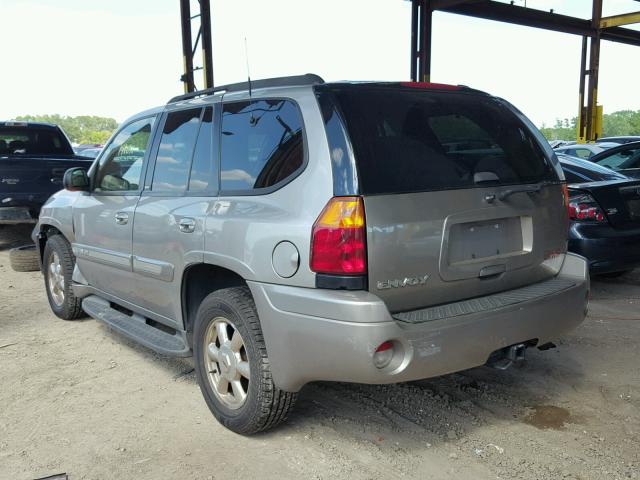 1GKDT13S322280438 - 2002 GMC ENVOY SILVER photo 3