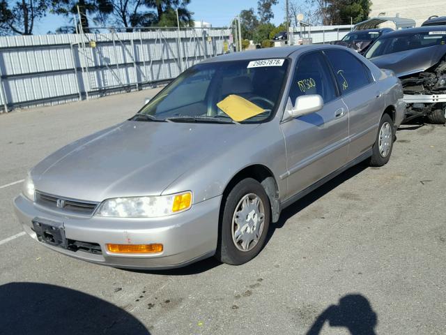 1HGCD5685TA098275 - 1996 HONDA ACCORD DX GOLD photo 2