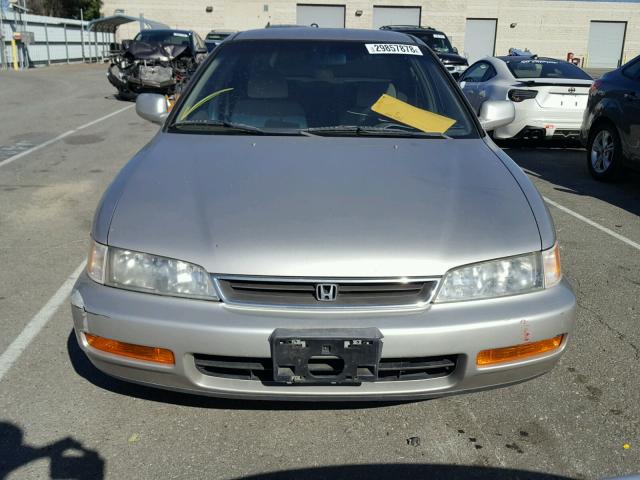 1HGCD5685TA098275 - 1996 HONDA ACCORD DX GOLD photo 9