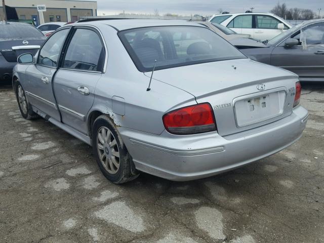 KMHWF35H62A633345 - 2002 HYUNDAI SONATA GLS SILVER photo 3