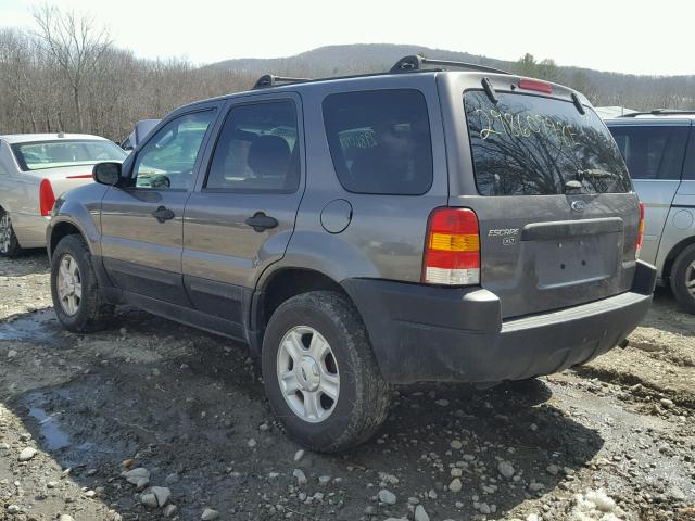 1FMCU93154KB07030 - 2004 FORD ESCAPE XLT GRAY photo 3