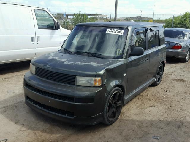 JTLKT324154003768 - 2005 TOYOTA SCION XB GREEN photo 2