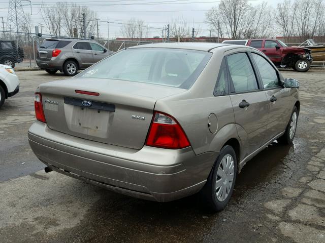 1FAFP34N85W141244 - 2005 FORD FOCUS ZX4 TAN photo 4