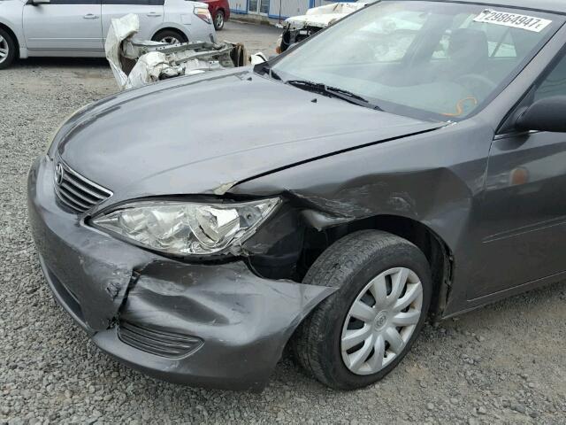 4T1BE32K65U521567 - 2005 TOYOTA CAMRY LE GRAY photo 9