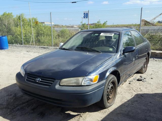 4T1BG22KXVU110953 - 1997 TOYOTA CAMRY CE BLUE photo 2