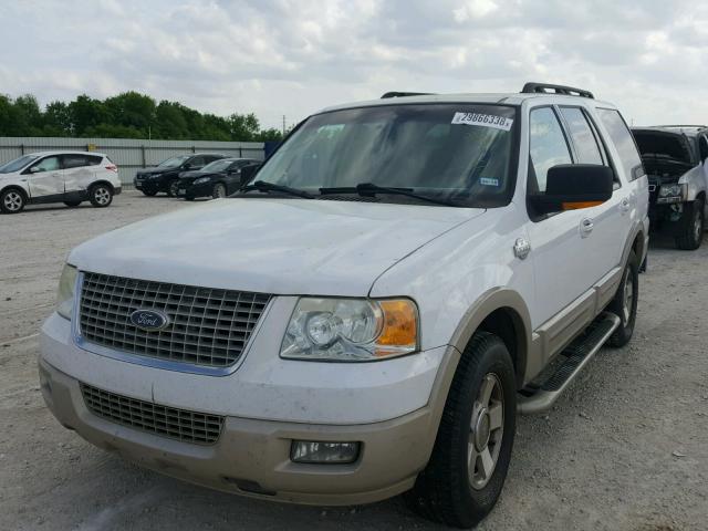 1FMFU17535LA63701 - 2005 FORD EXPEDITION WHITE photo 2