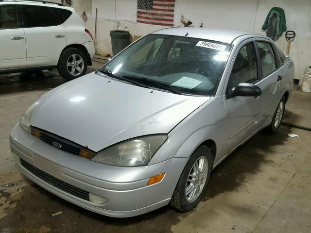 1FAFP34373W204149 - 2003 FORD FOCUS SE C SILVER photo 2