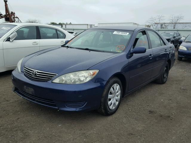 4T1BE32KX6U165190 - 2006 TOYOTA CAMRY LE BLUE photo 2