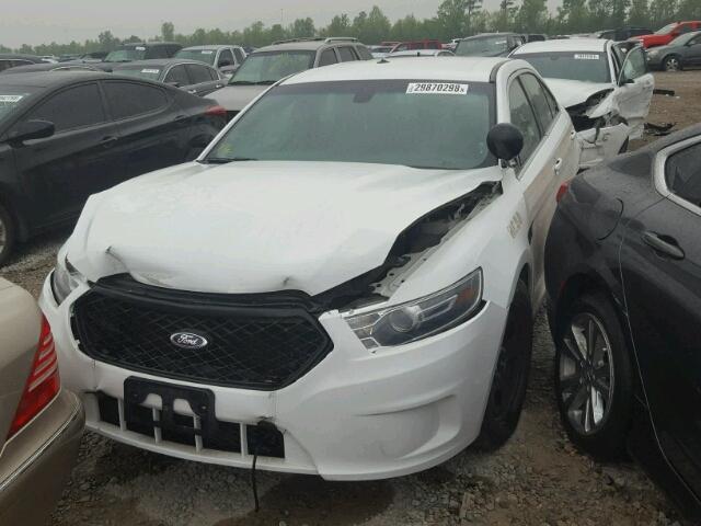 1FAHP2MK2FG189083 - 2015 FORD TAURUS POL WHITE photo 2