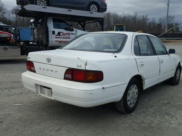 4T1SK12E5SU589362 - 1995 TOYOTA CAMRY LE WHITE photo 4