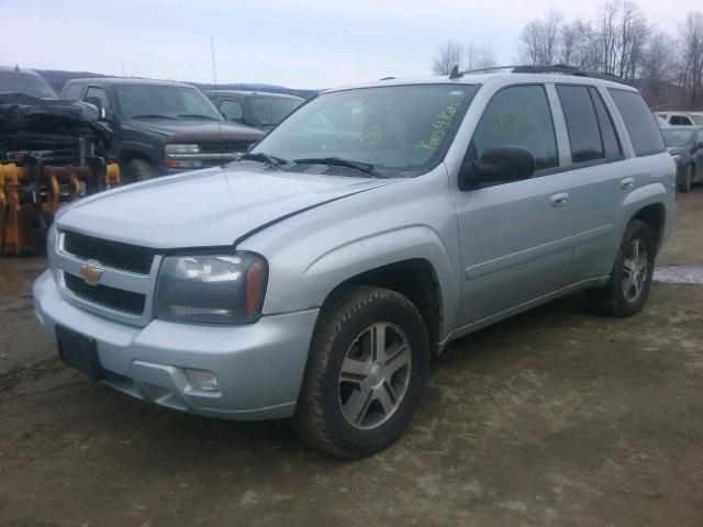 1GNDT13S672204478 - 2007 CHEVROLET TRAILBLAZE SILVER photo 2