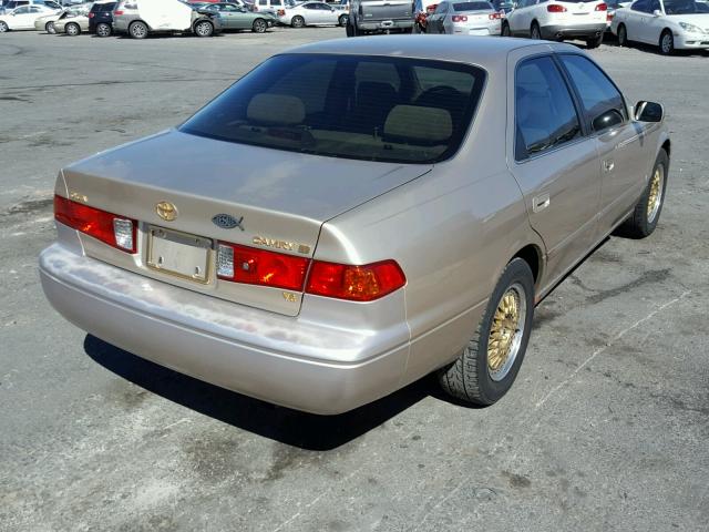 JT2BF22K510293518 - 2001 TOYOTA CAMRY CE GOLD photo 4