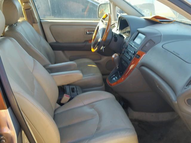 JTJHF10U810192664 - 2001 LEXUS RX 300 TAN photo 5