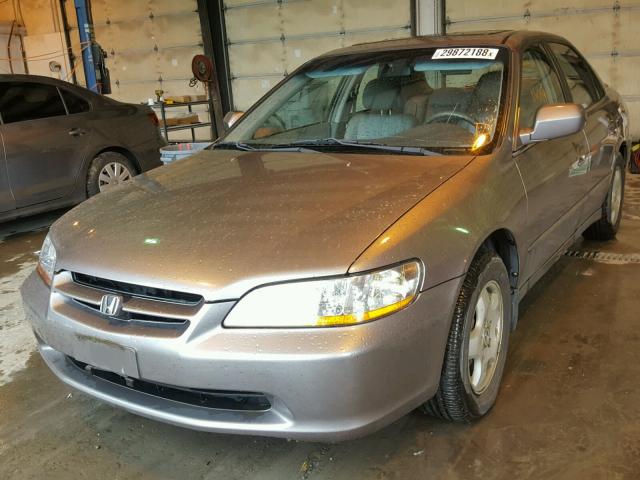 1HGCG1654YA052305 - 2000 HONDA ACCORD EX GRAY photo 2