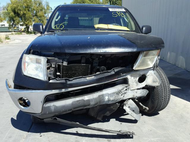 1N6AD07U55C410006 - 2005 NISSAN FRONTIER C BLACK photo 9