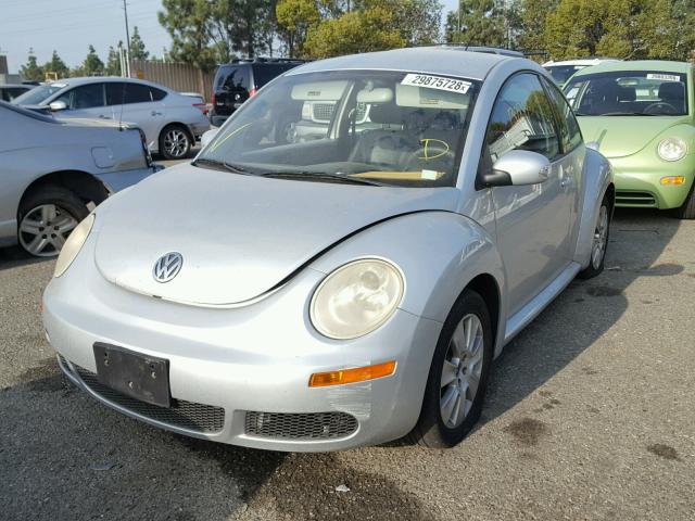 3VWPG31C88M503835 - 2008 VOLKSWAGEN NEW BEETLE SILVER photo 2