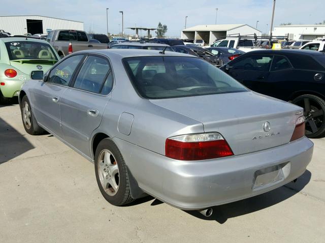 19UUA56753A034452 - 2003 ACURA 3.2TL SILVER photo 3