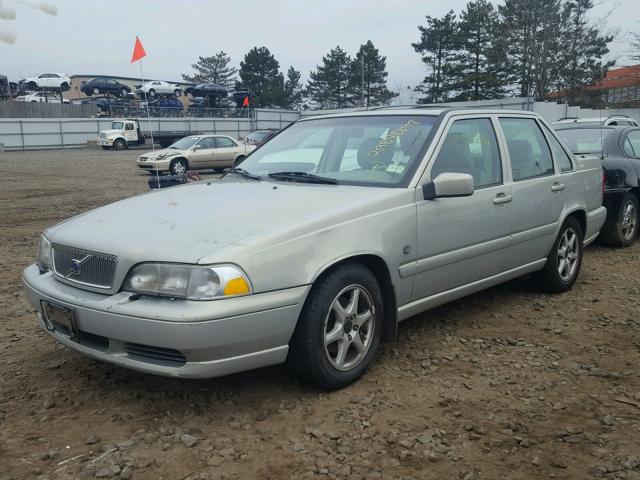 YV1LS61J3Y2635841 - 2000 VOLVO S70 BASE SILVER photo 2